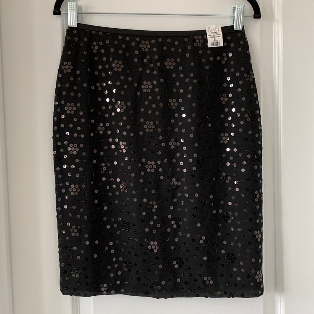 NWT LOFT Black 100% Polyester Sequin Skirt Size 6P